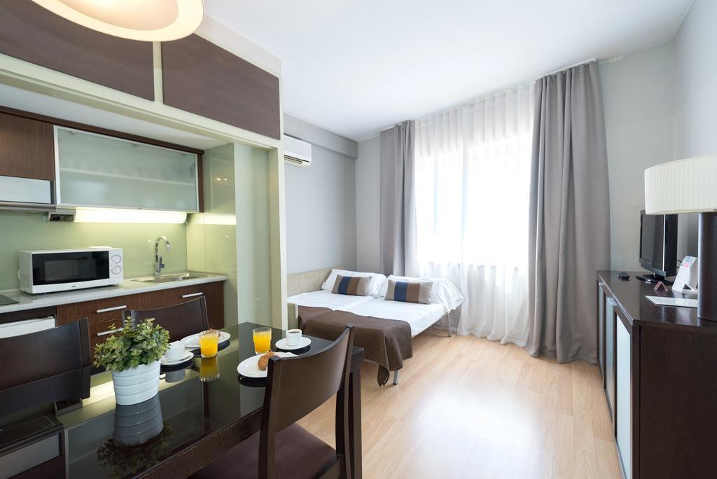 Senator Barcelona Apartments Exteriér fotografie